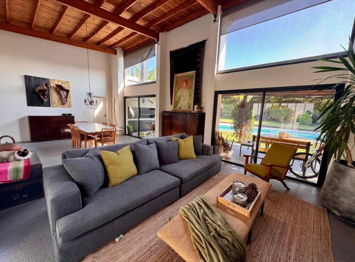 Casa · 197m² · 5 Ambientes · 3 Cocheras