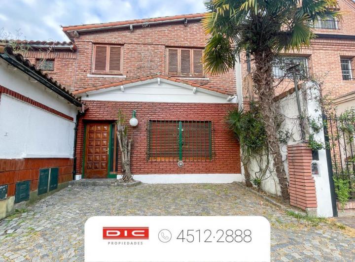 Casa · 92m² · 3 Ambientes · 2 Cocheras