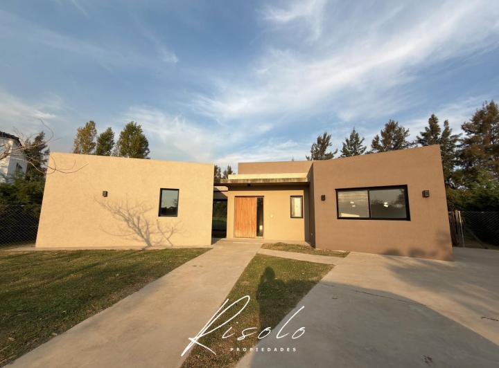 Casa · 183m² · 5 Ambientes · 3 Cocheras