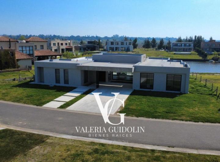 Casa · 259m² · 5 Ambientes