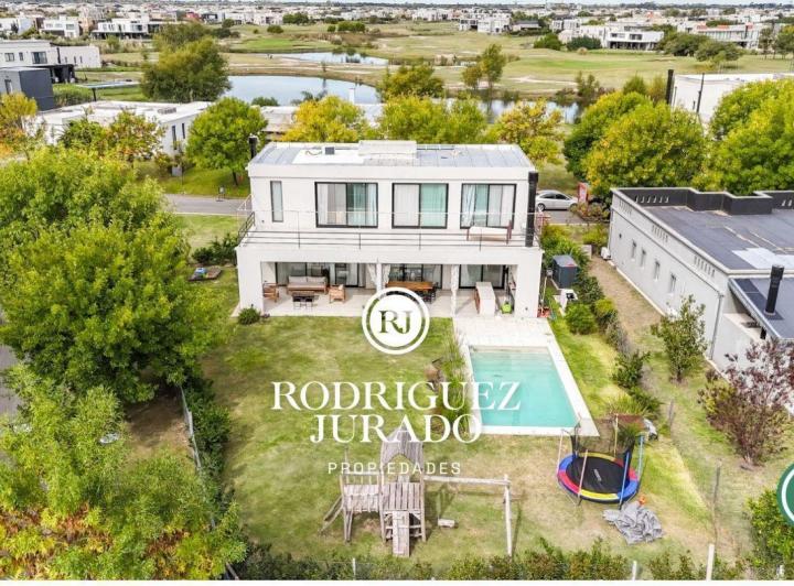 Casa · 194m² · 4 Ambientes