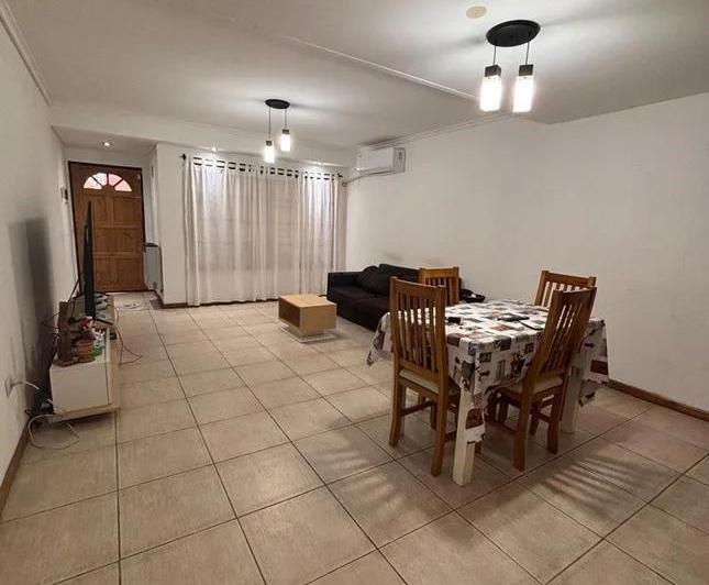 Casa · 129m² · 5 Ambientes · 1 Cochera