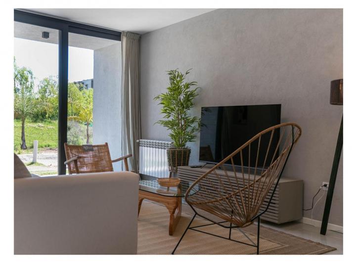 Casa · 127m² · 4 Ambientes · 1 Cochera