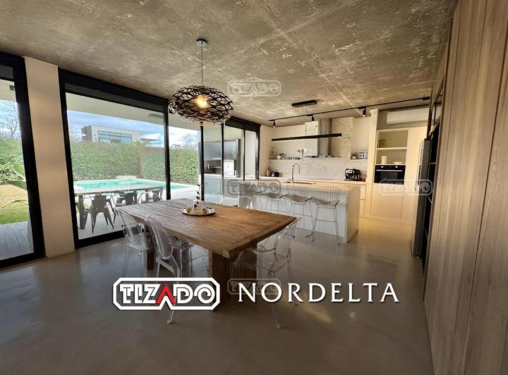 Casa · 207m² · 6 Ambientes · 1 Cochera