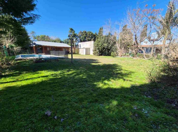 Casa · 60m² · 4 Ambientes · 2 Cocheras