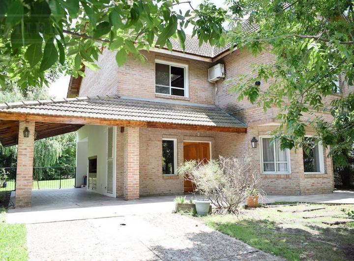 Casa · 170m² · 4 Ambientes · 2 Cocheras