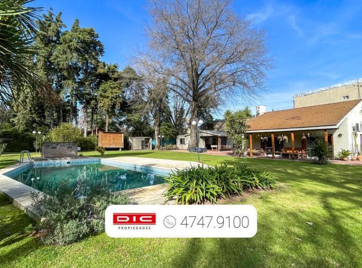 Casa · 150m² · 6 Ambientes · 2 Cocheras