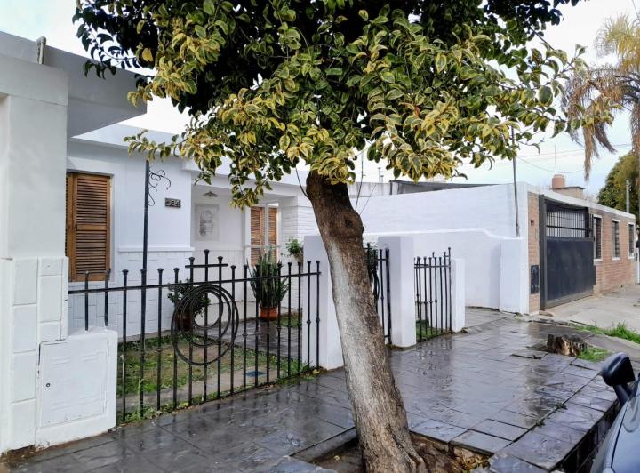 Casa · 150m² · 6 Ambientes · 1 Cochera