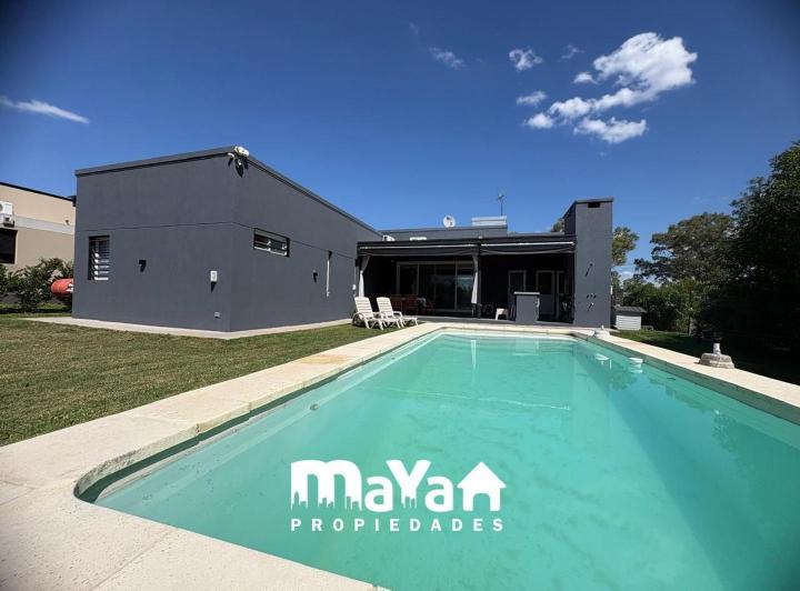 Casa · 191m² · 4 Ambientes · 4 Cocheras