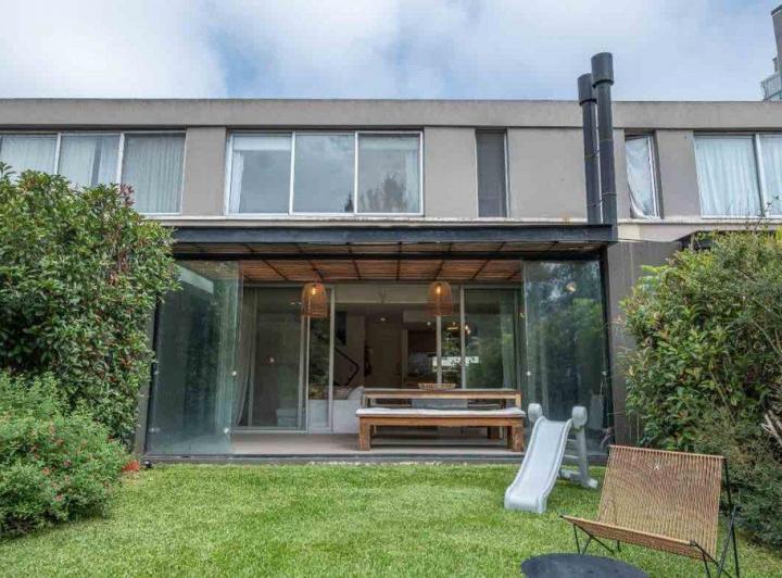 Casa · 95m² · 4 Ambientes · 1 Cochera