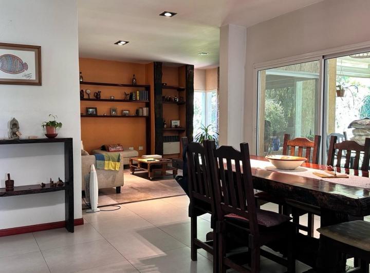 Casa · 195m² · 5 Ambientes · 1 Cochera