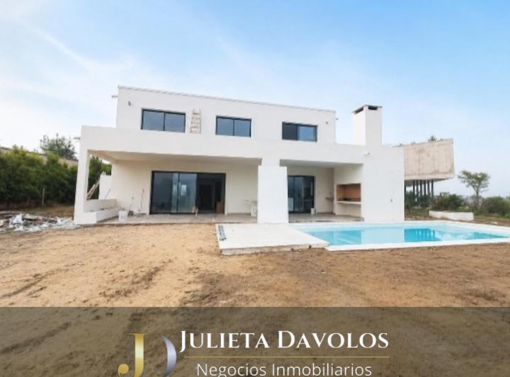Casa · 1000m² · 6 Ambientes