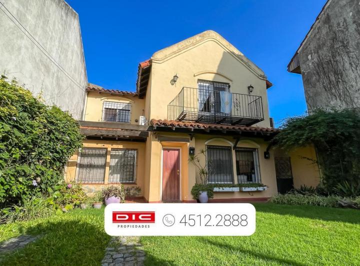 Casa · 154m² · 5 Ambientes · 2 Cocheras