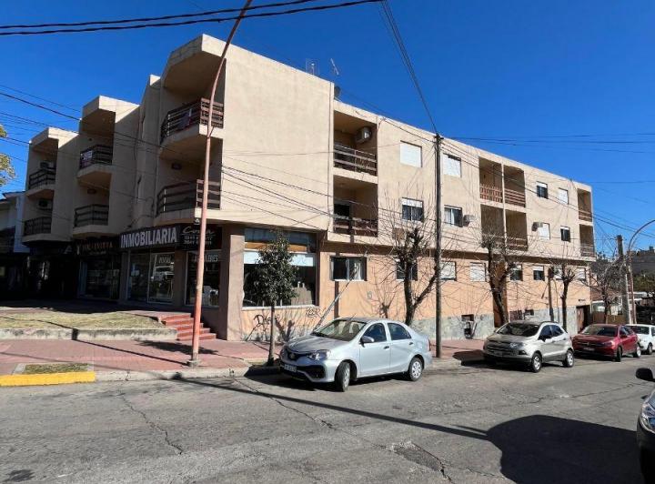 Departamento · 75m² · 4 Ambientes · 1 Cochera