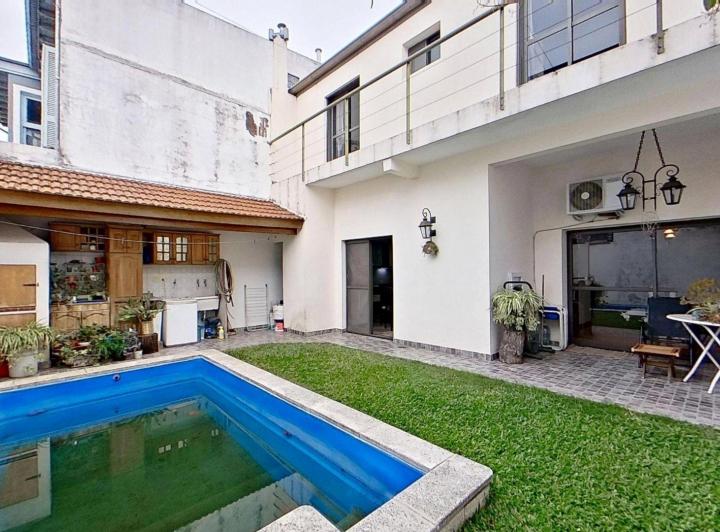 Casa · 165m² · 5 Ambientes · 1 Cochera
