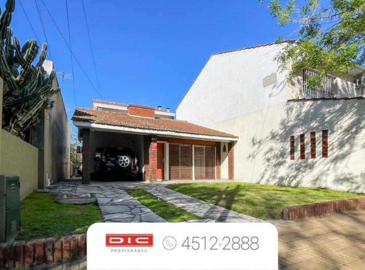 Casa · 147m² · 6 Ambientes · 3 Cocheras