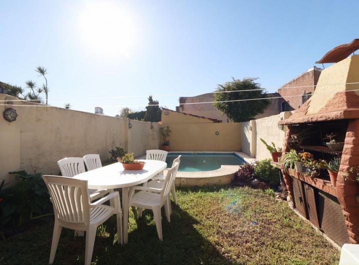 Casa · 170m² · 4 Ambientes · 1 Cochera