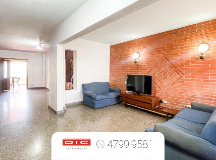 Casa · 141m² · 5 Ambientes · 1 Cochera