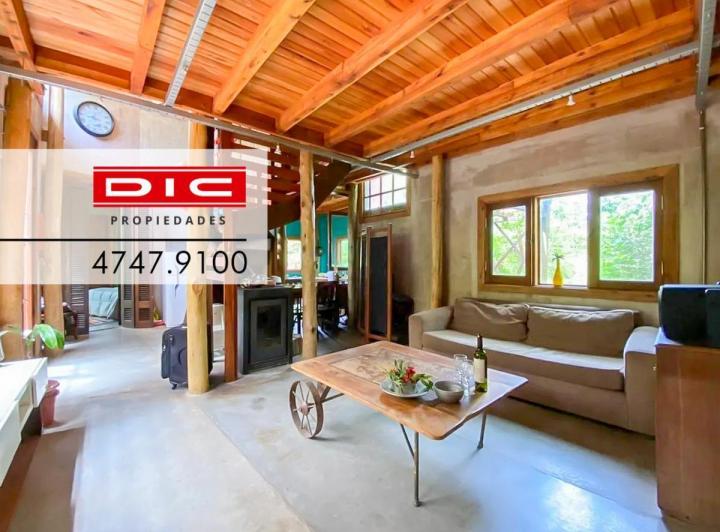 Casa · 90m² · 5 Ambientes · 1 Cochera