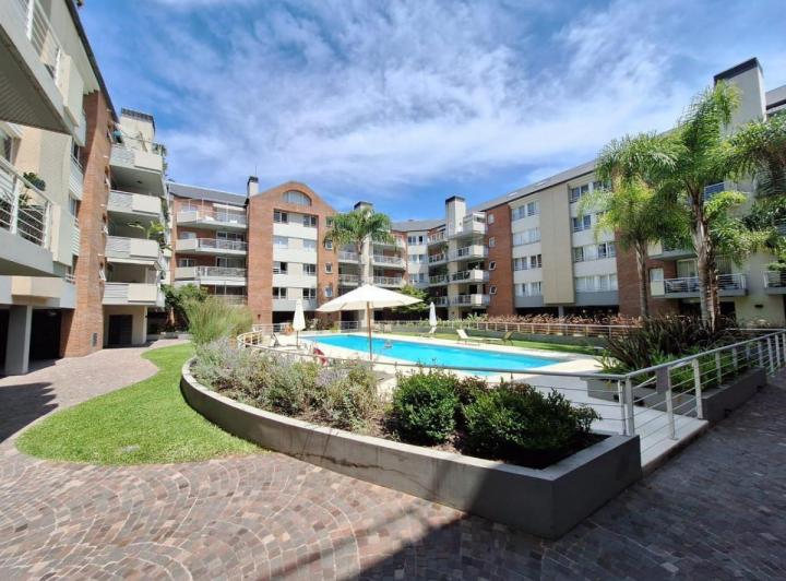 Departamento · 140m² · 4 Ambientes · 1 Cochera