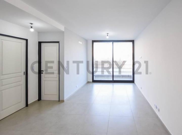 Departamento · 42m² · 2 Ambientes · 1 Cochera