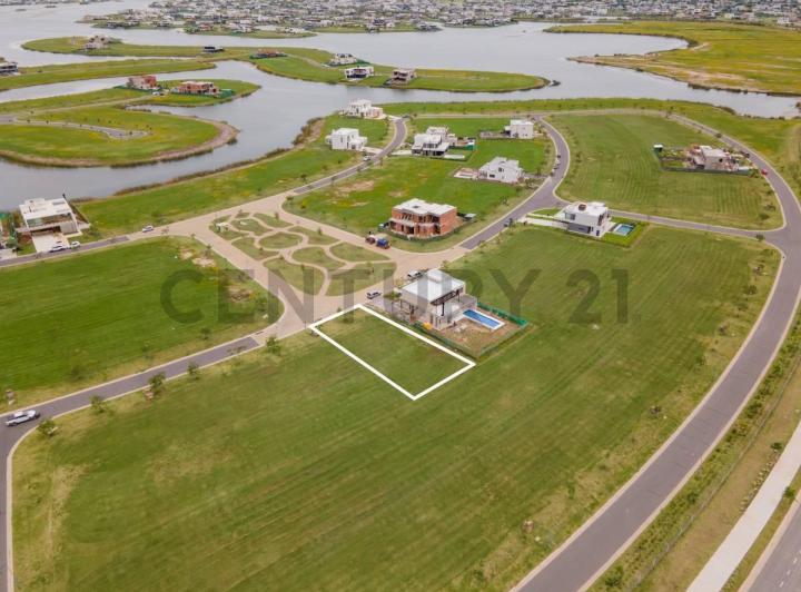 Terreno · 691m²