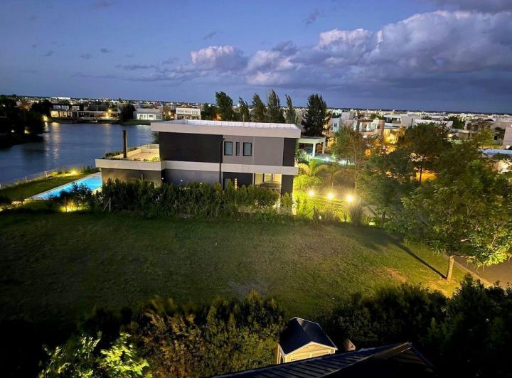 Terreno · 831m²