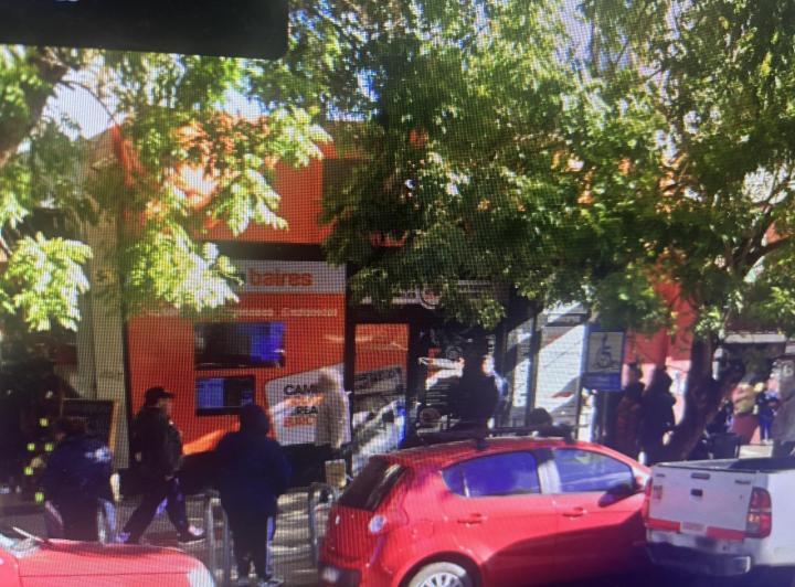 Local comercial · 220m²