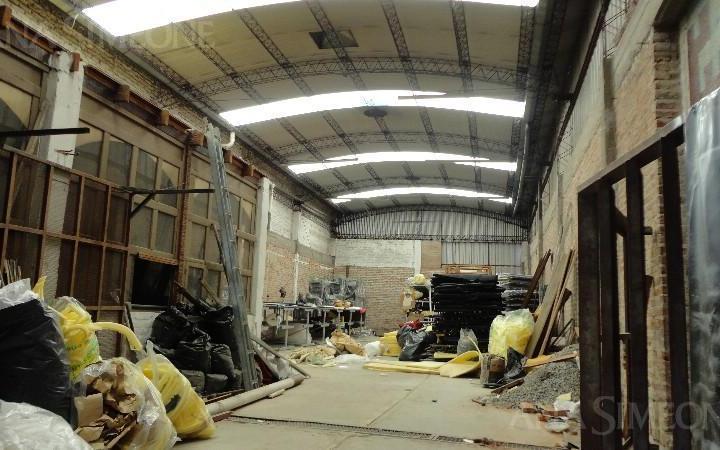 Local comercial · 310m²