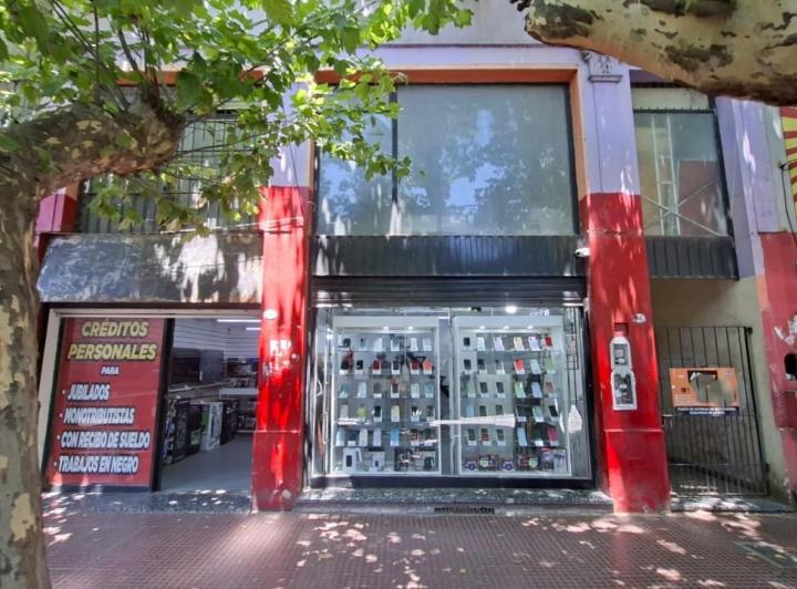 Local comercial · 180m² · 5 Ambientes