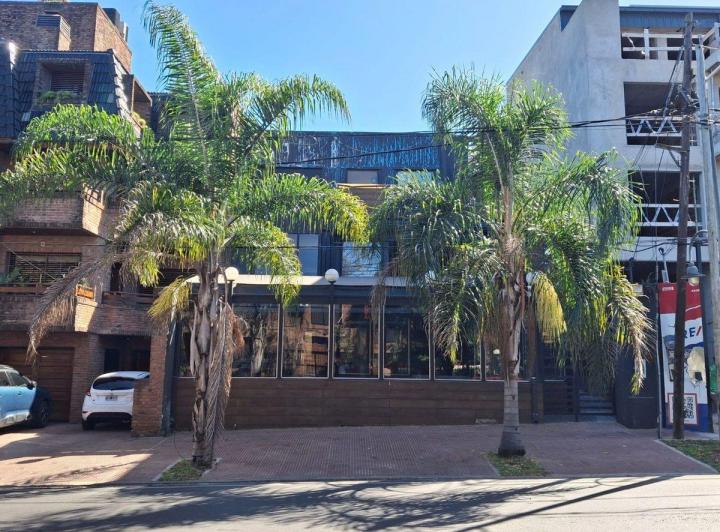 Local comercial · 392m²