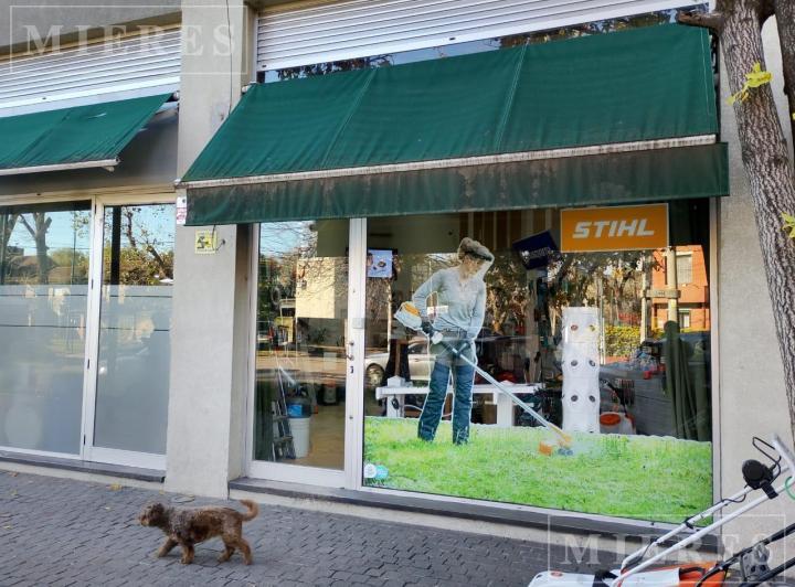 Local comercial · 98m² · 2 Cocheras