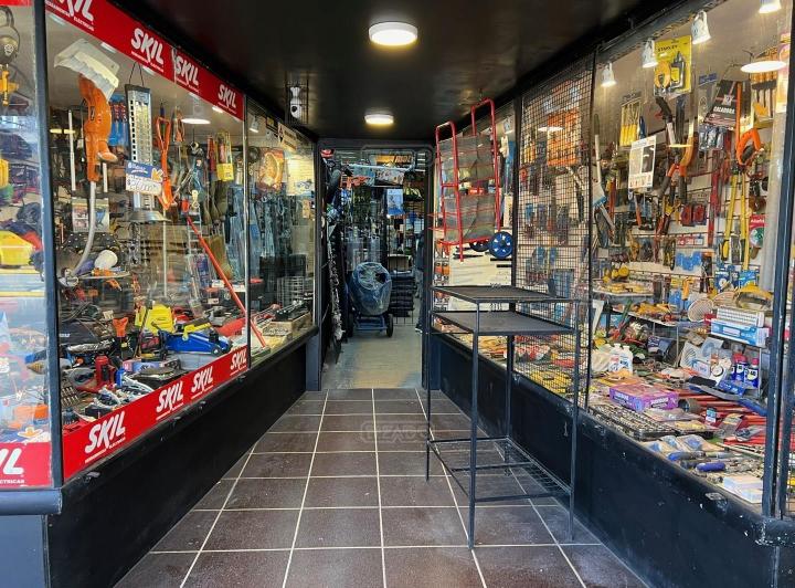 Local comercial · 259m²