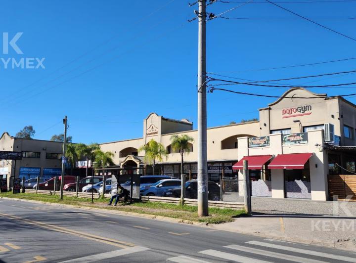 Local comercial · 1136m² · 16 Cocheras