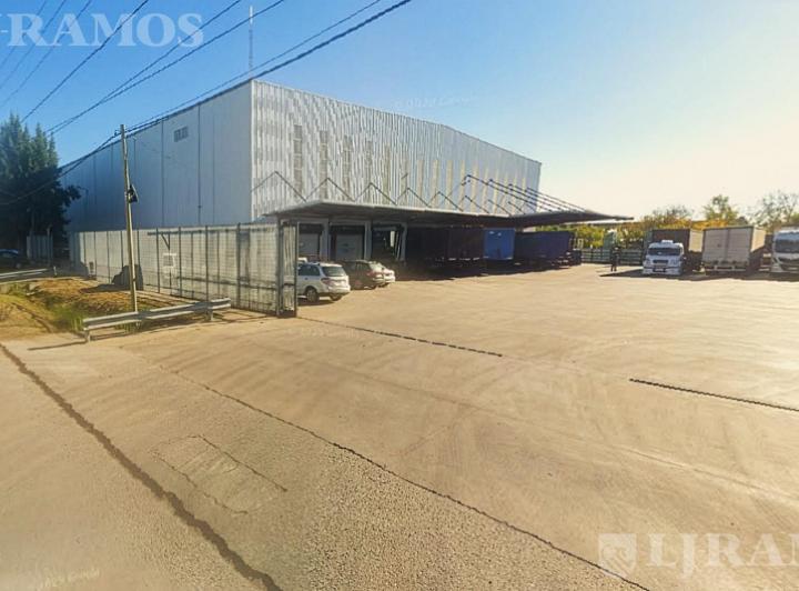 Depósito · 6110m²