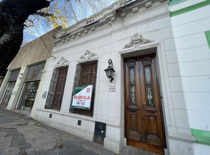 Local comercial · 180m²