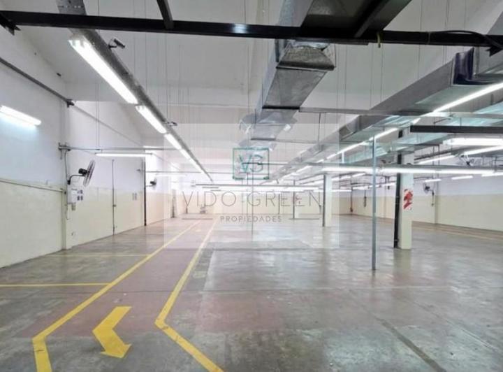 Depósito · 1800m²