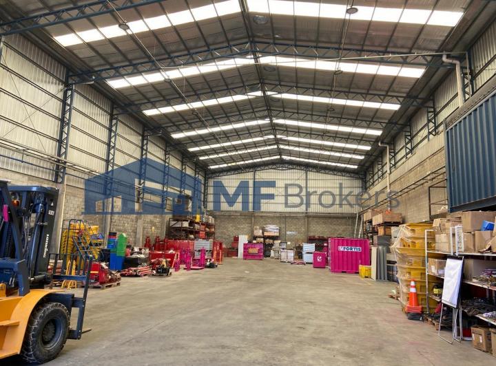 Bodega-Galpón · 900m²