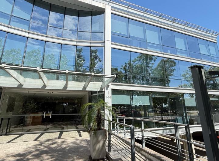 Oficina comercial · 150m² · 1 Ambiente · 10 Cocheras