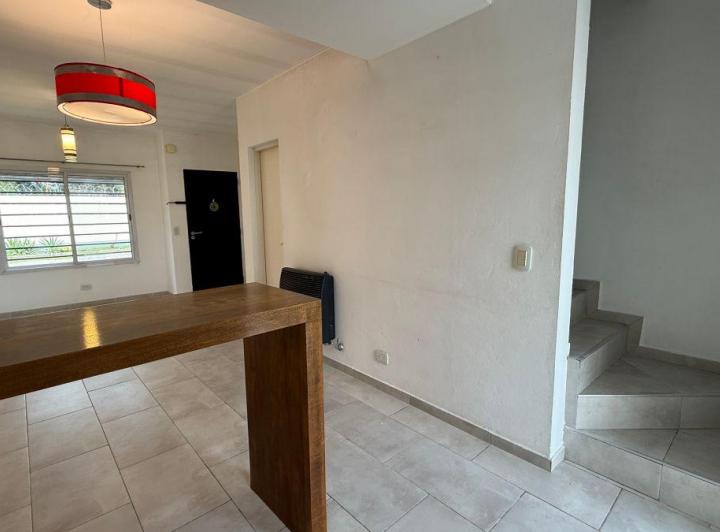 Casa · 88m² · 3 Ambientes · 1 Cochera
