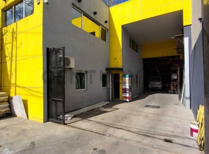 Bodega-Galpón · 282m² · 3 Cocheras