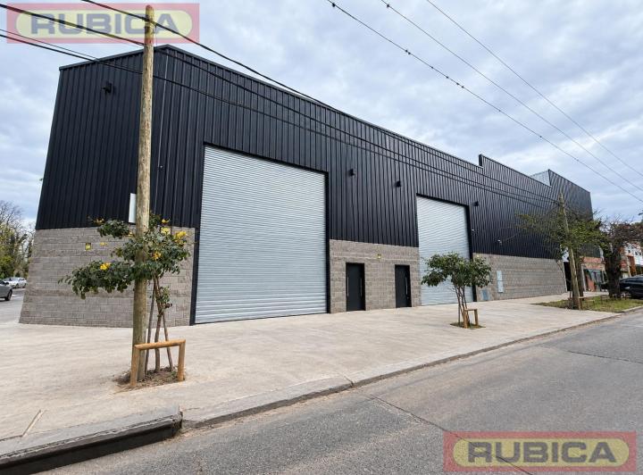 Bodega-Galpón · 1688m²