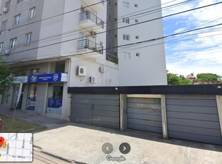 Garage · 300m²