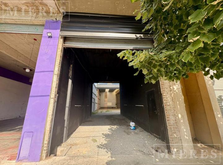 Local comercial · 220m² · 1 Ambiente