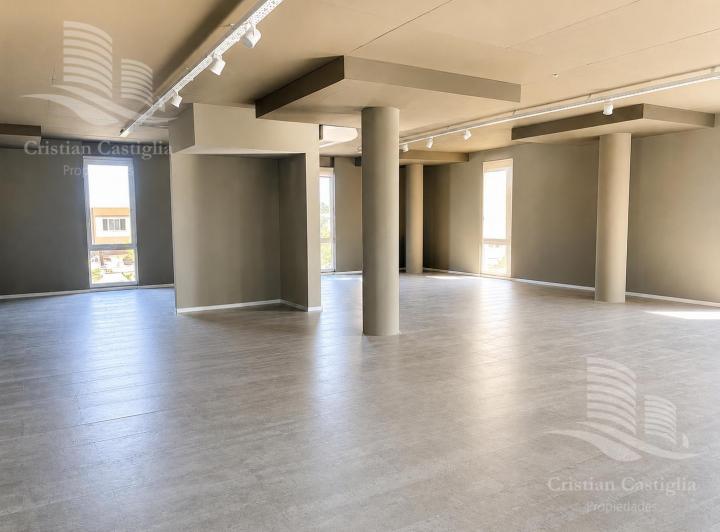 Local comercial · 135m²