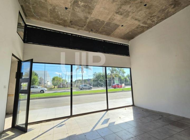 Local comercial · 60m² · 2 Cocheras