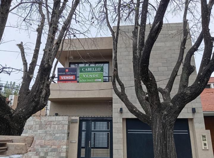 Casa · 69m² · 4 Ambientes · 1 Cochera