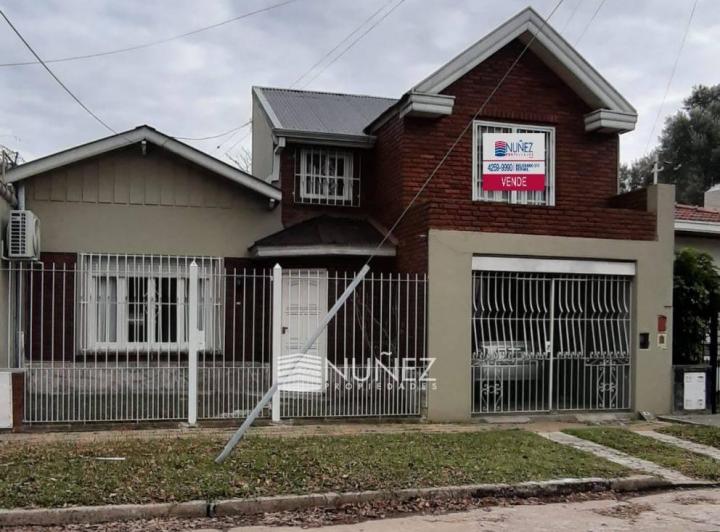 Casa · 100m² · 4 Ambientes · 1 Cochera