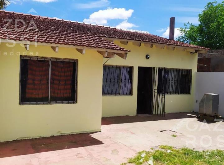 Casa · 208m² · 2 Ambientes · 1 Cochera