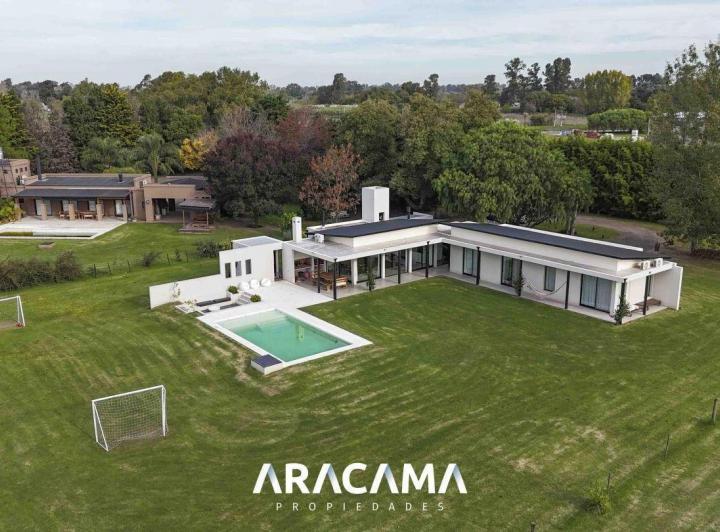 Casa · 250m² · 4 Ambientes